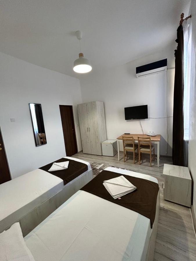 Hotel Continental City Center Ιάσιο Εξωτερικό φωτογραφία