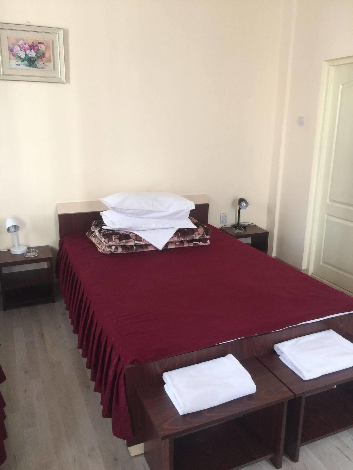 Hotel Continental City Center Ιάσιο Εξωτερικό φωτογραφία