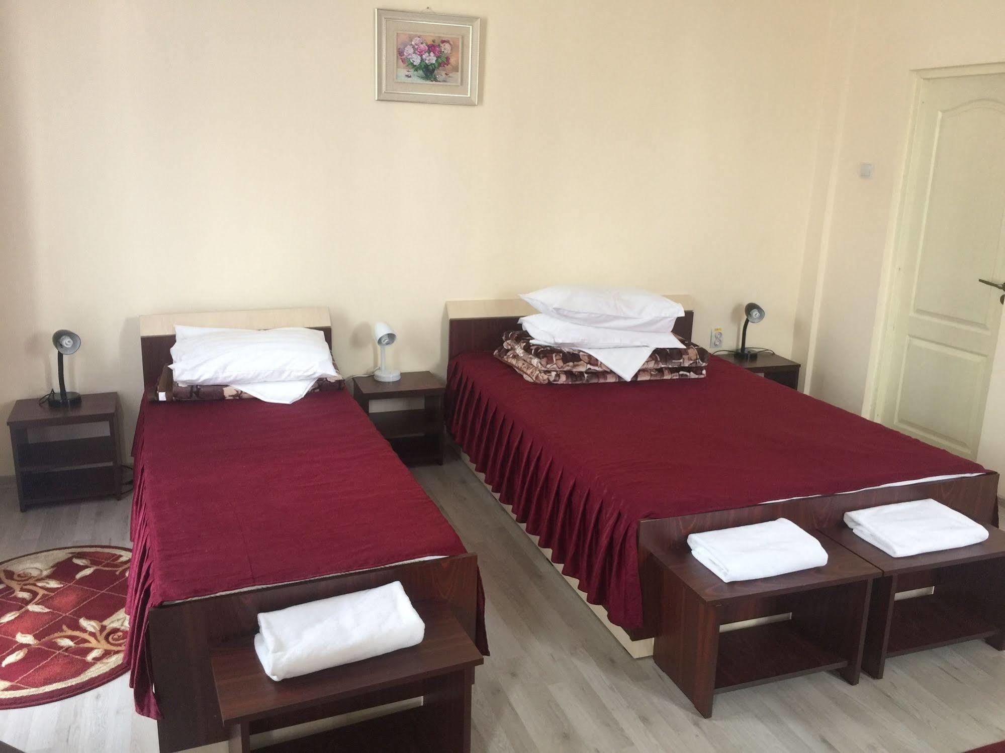 Hotel Continental City Center Ιάσιο Εξωτερικό φωτογραφία